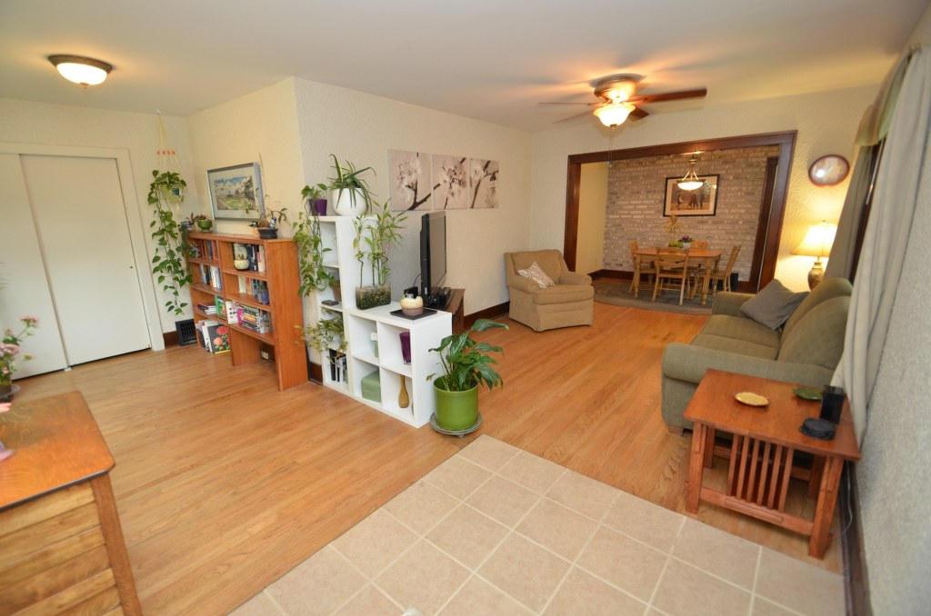 915 N Greenfield Ave, Waukesha, WI 53186