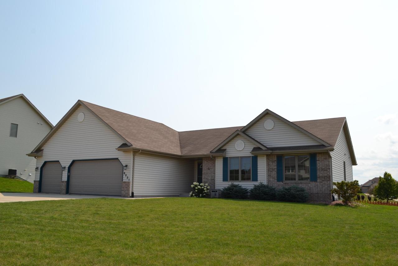 6021 Graceway Dr, Caledonia, WI 53406