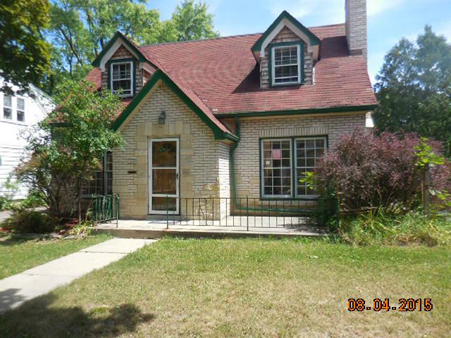 5840 N 37th St, Milwaukee, WI 53209