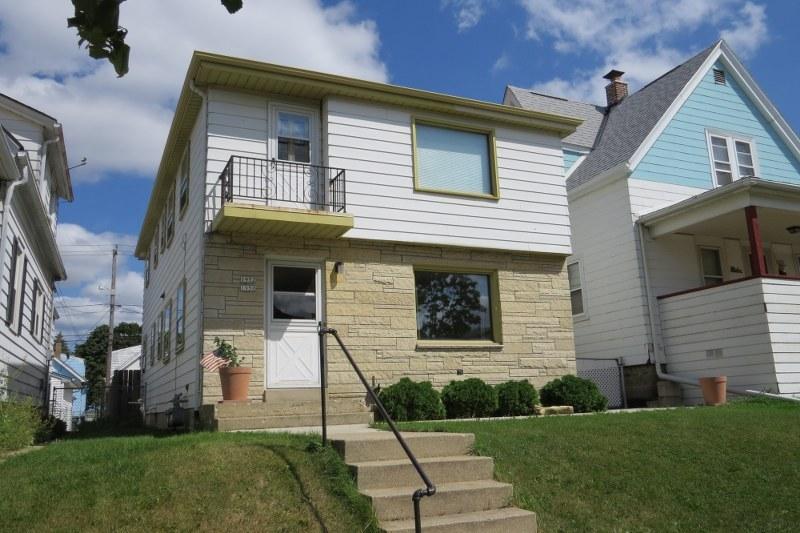 1950 S 69th St, West Allis, WI 53219