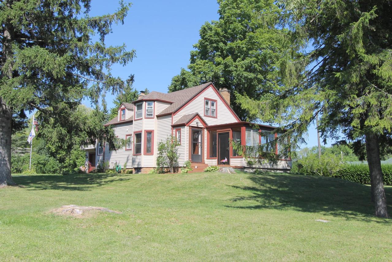 4738 State Rd 31, Caledonia, WI 53405