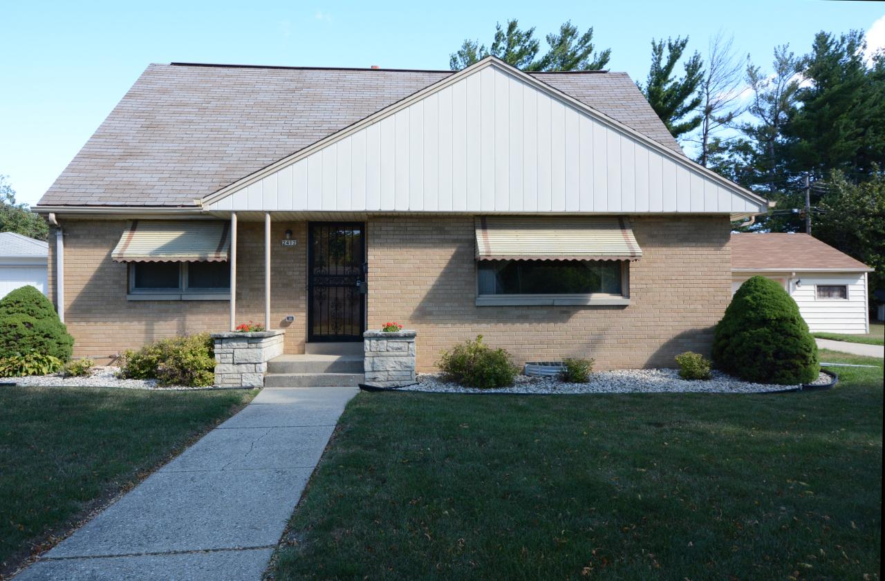 2412 W Whitaker Ave., Milwaukee, WI 53221
