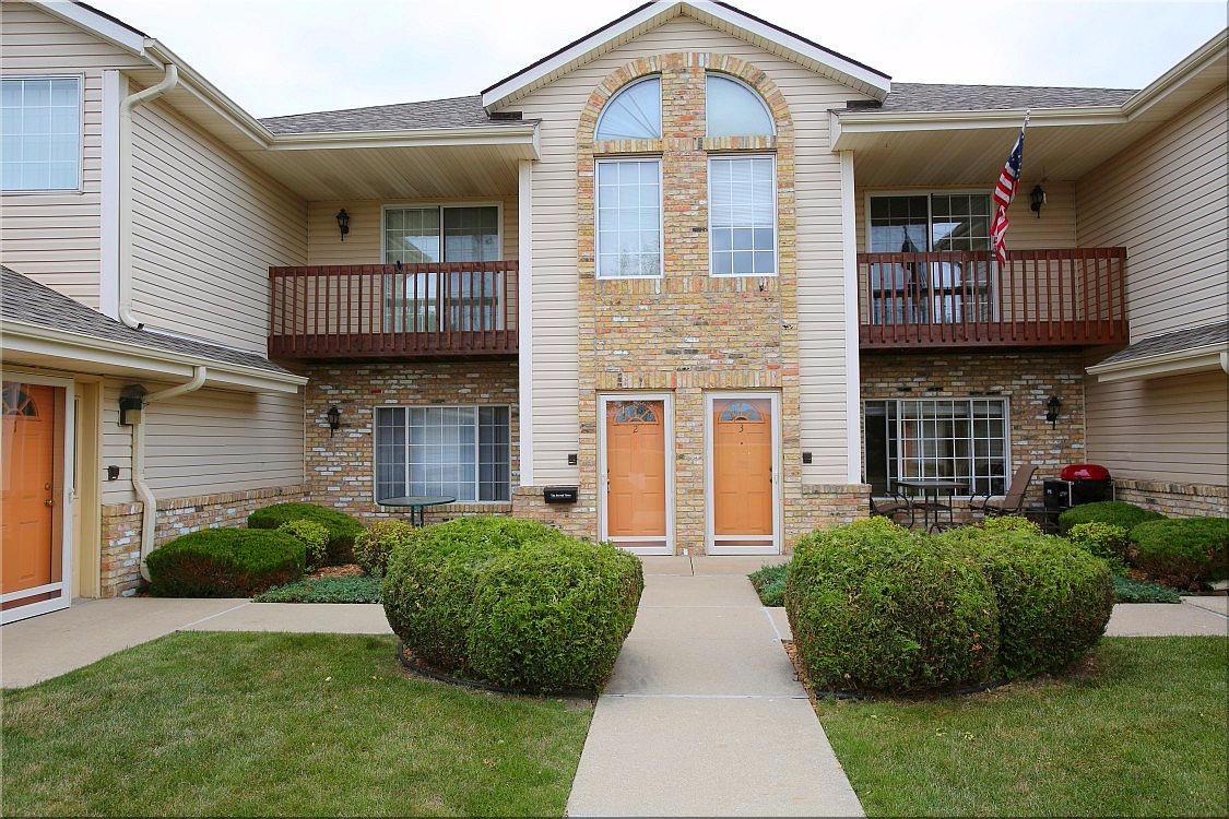1681 Wisconsin St #2, Sturtevant, WI 53177