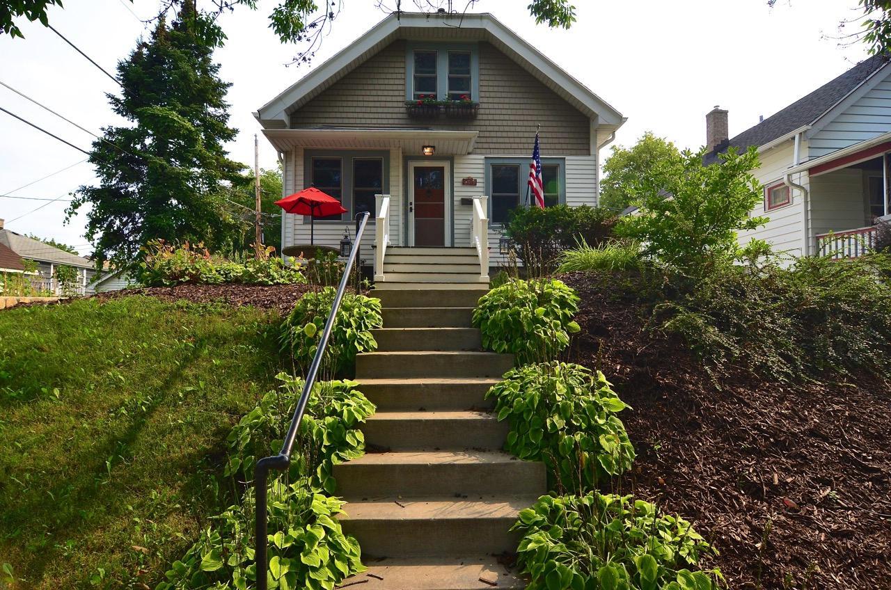 6419 Vista Ave, Wauwatosa, WI 53213