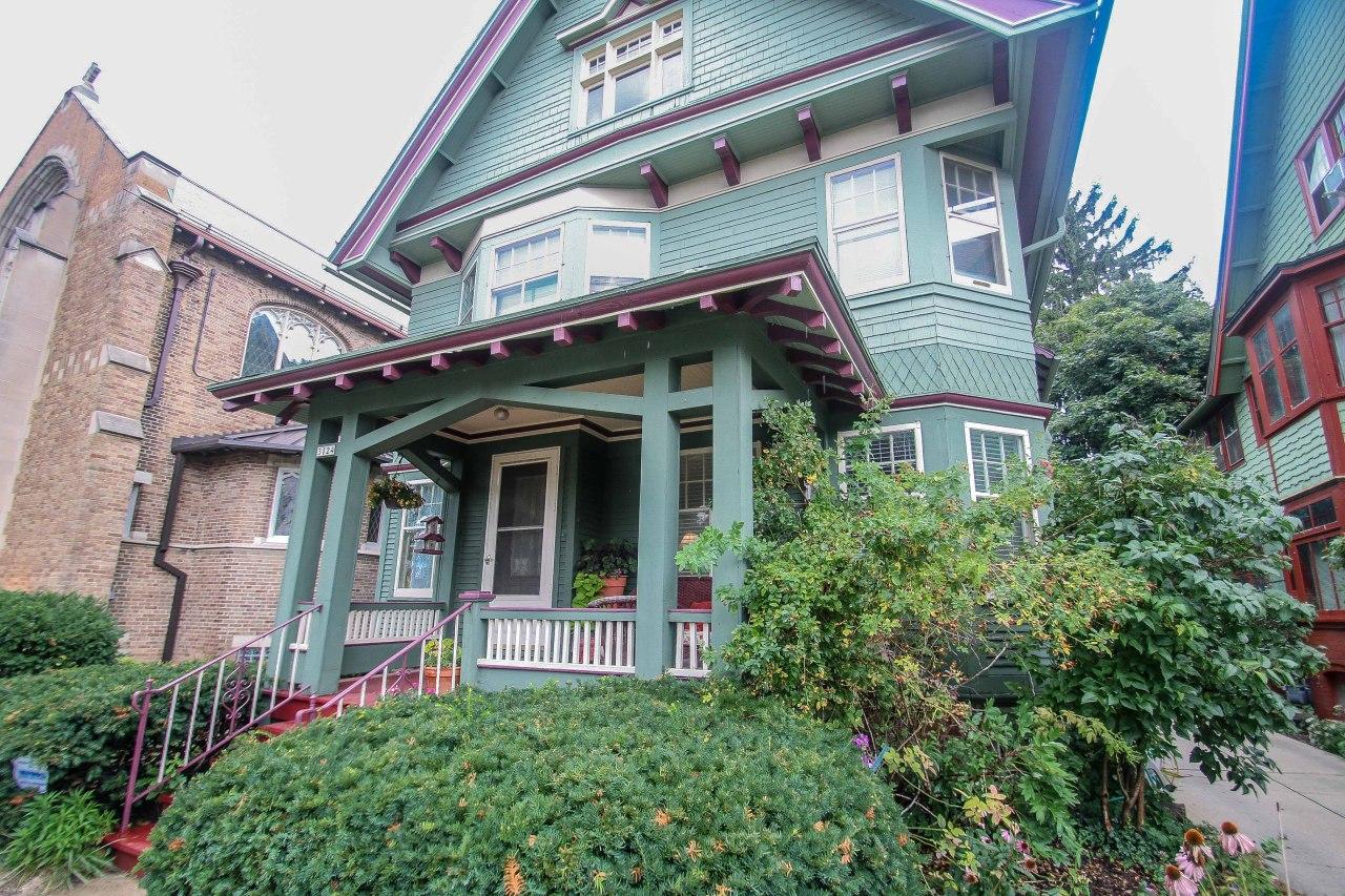 3124 N Hackett Ave, Milwaukee, WI 53211
