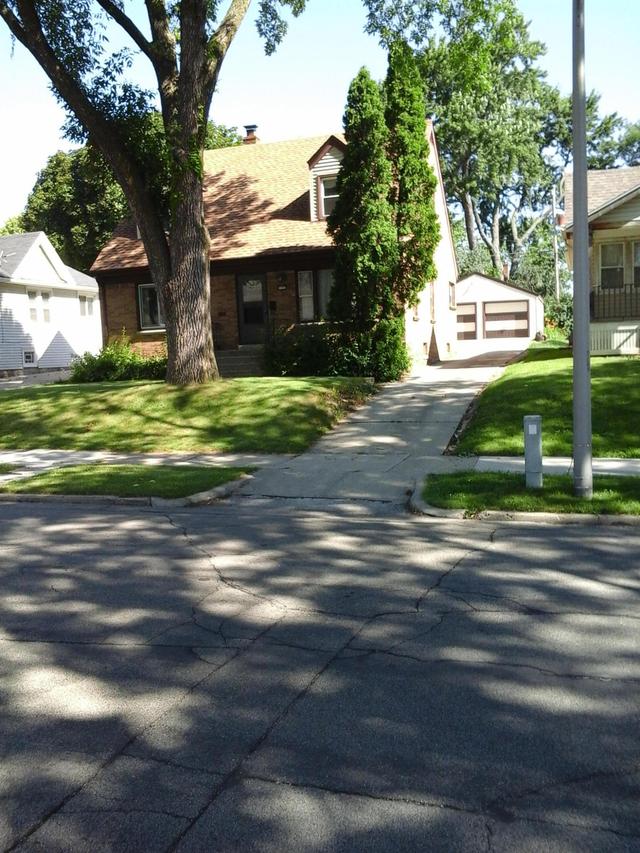 7132 W Mt Vernon Ave, Milwaukee, WI 53213