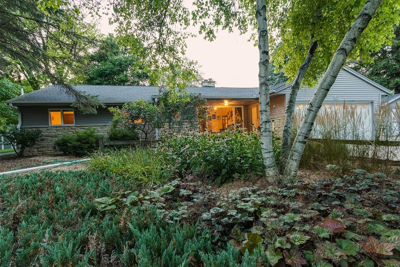 W136S6629 Conrad Ct, Muskego, WI 53150