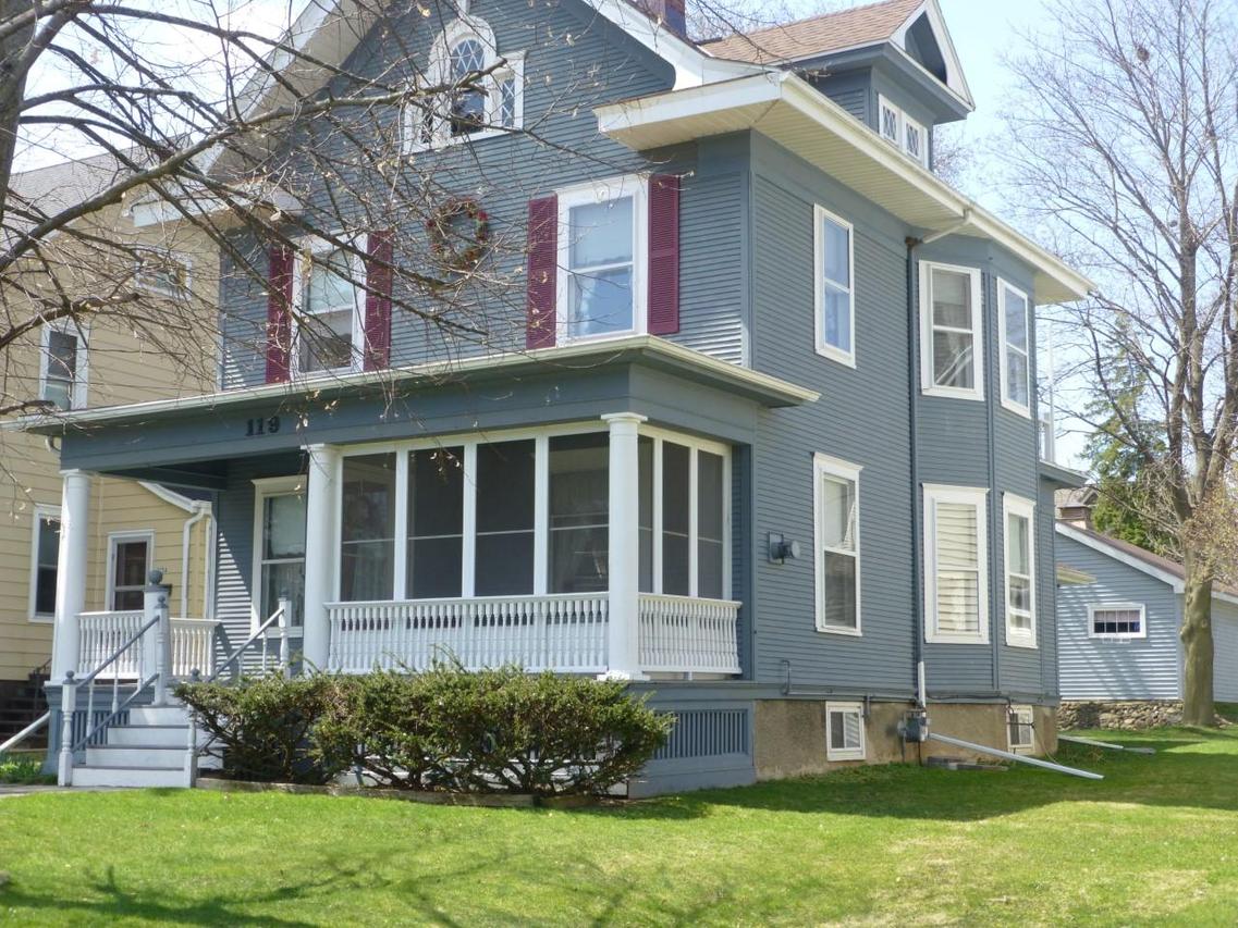 119 Grand Ave., Hartford, WI 53027