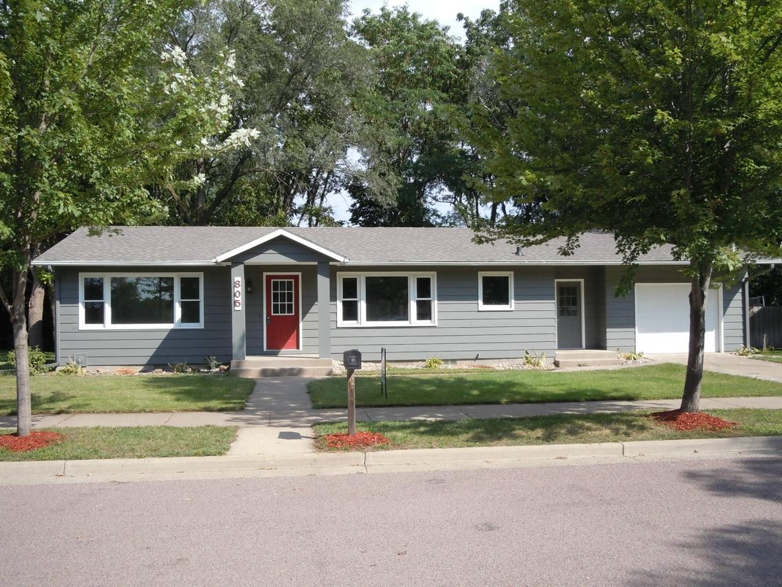 805 Pierce St, Onalaska, WI 54650