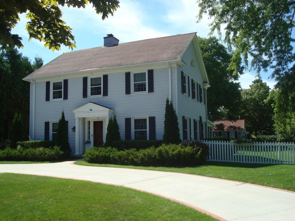 15 North Point Dr., Sheboygan, WI 53081