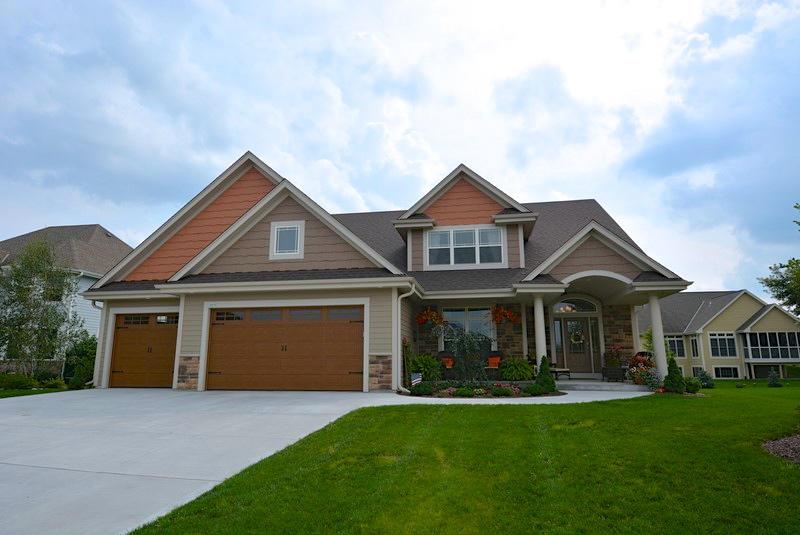 489 Lake Bluff, Oconomowoc, WI 53066