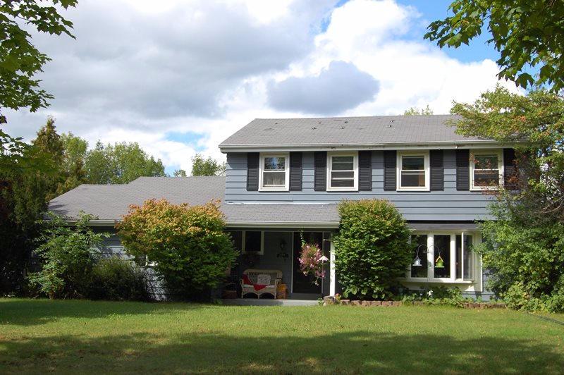 12314 W Shawnee Pass, Mequon, WI 53097