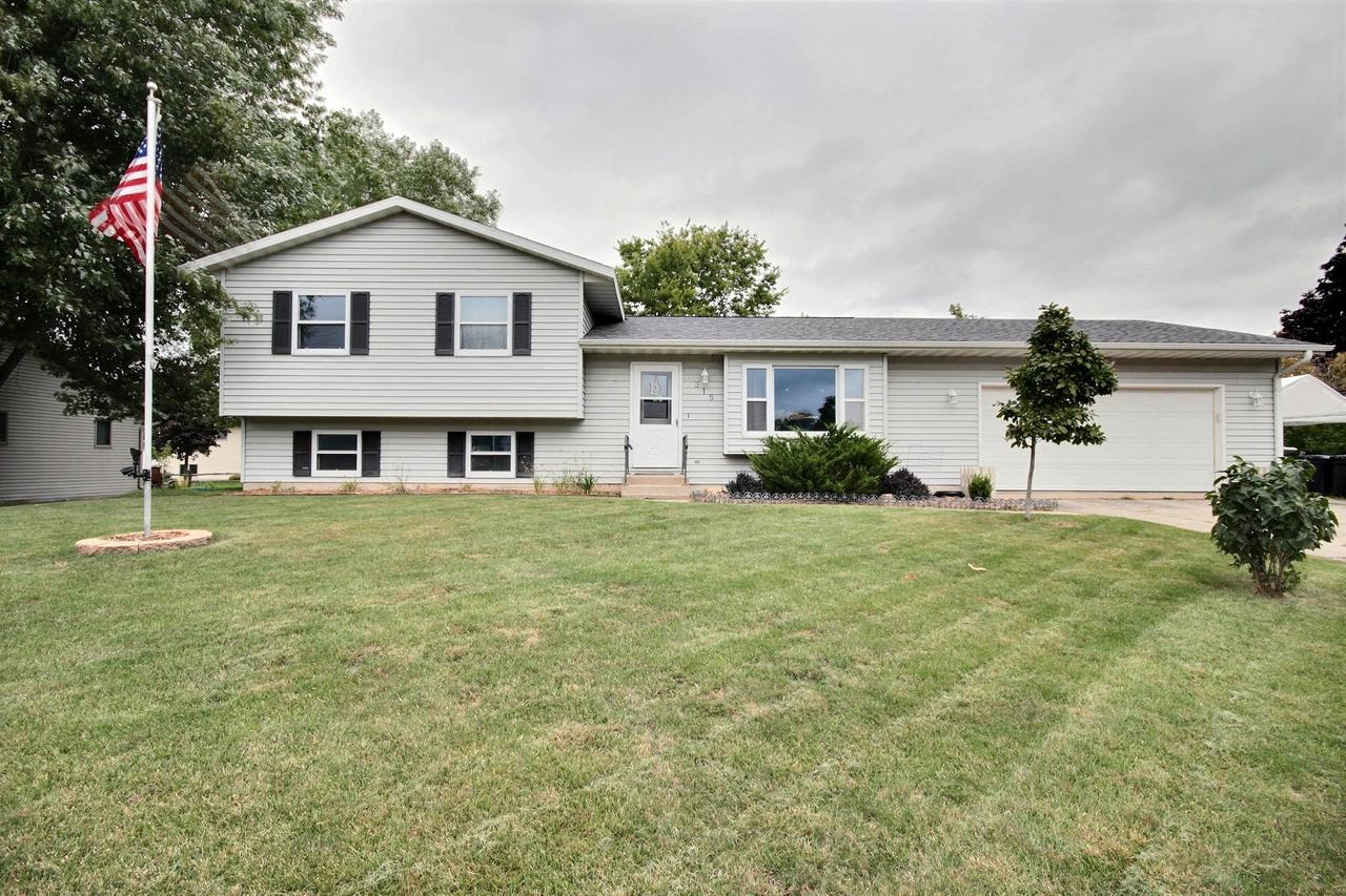 315 E Gaarder Rd, Holmen, WI 54636