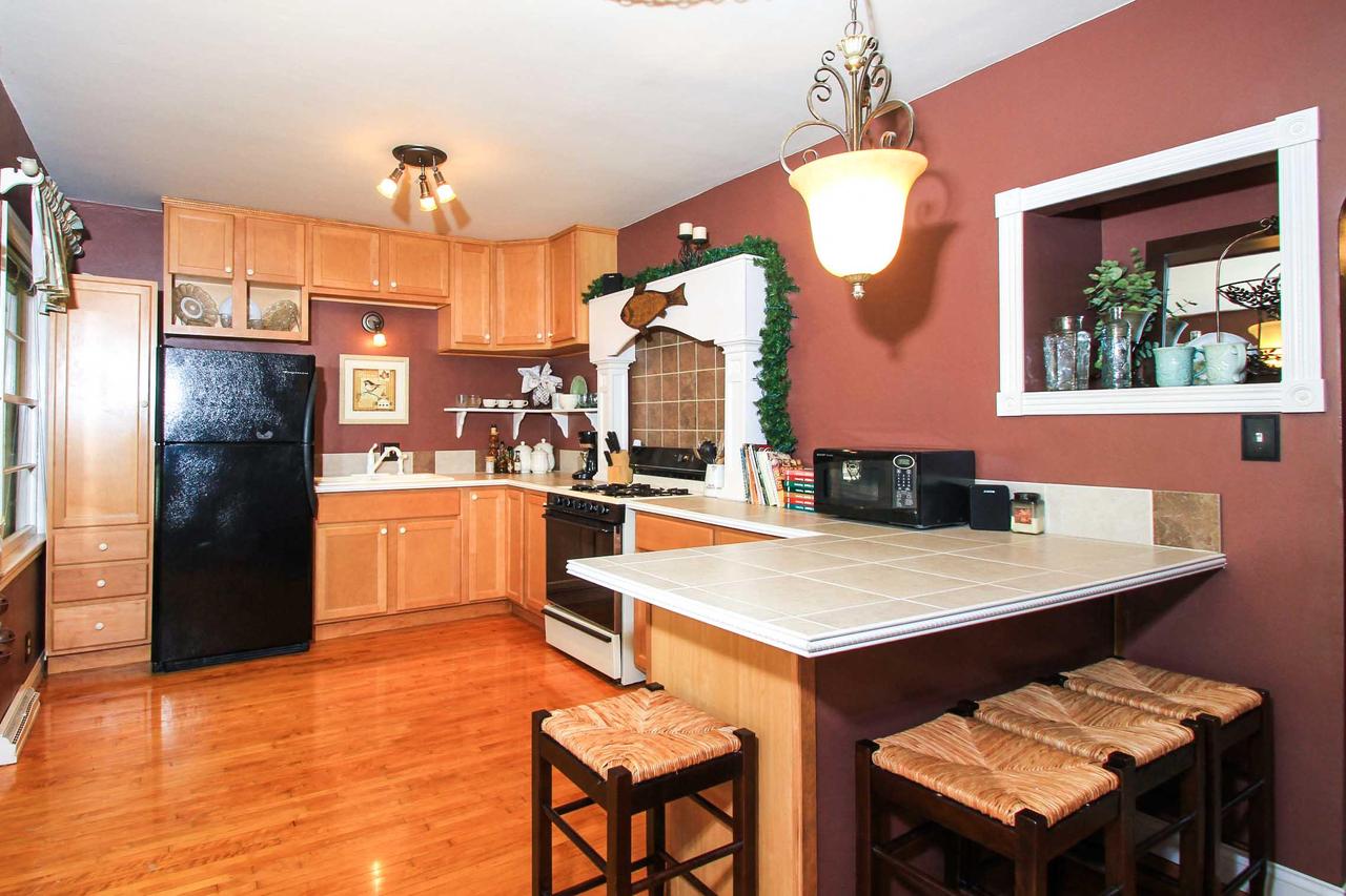 1926 S 57th, West Allis, WI 53219