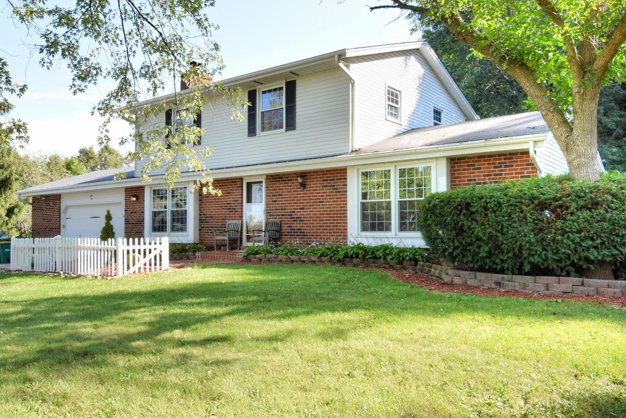 W252S6450 Lucille Ct., Vernon, WI 53189