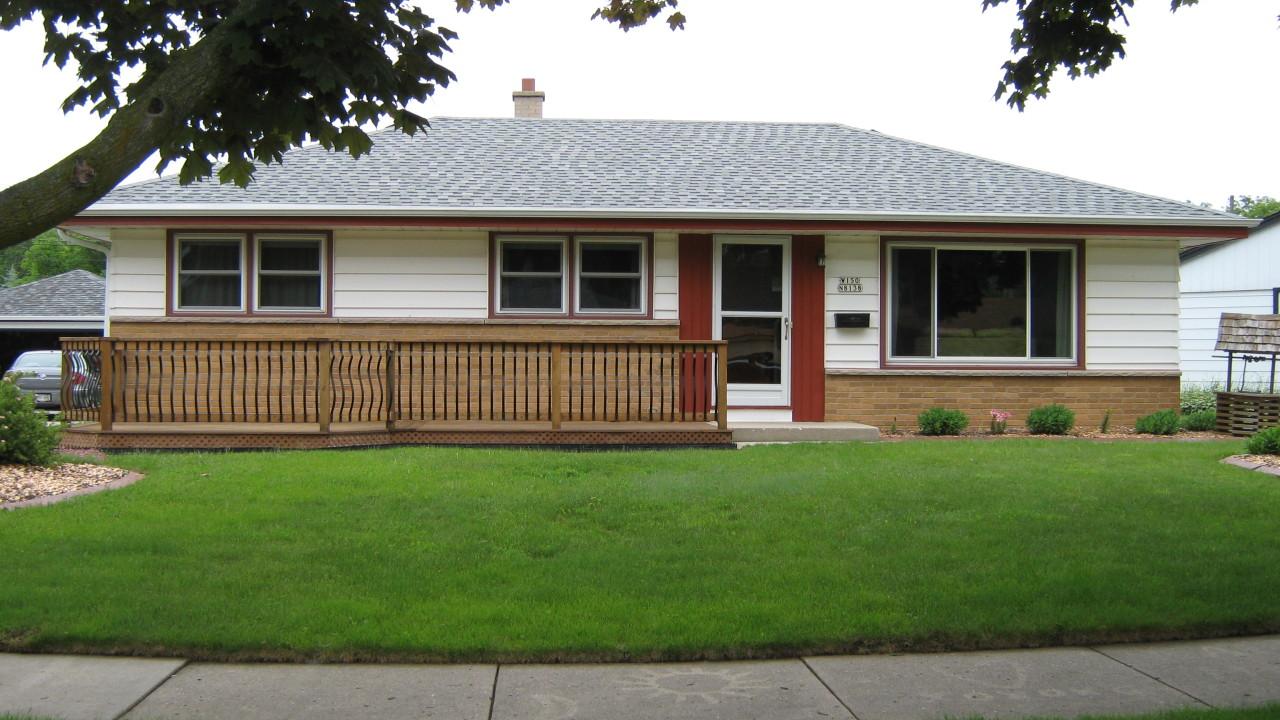 W150N8138 Manhattan Dr., Menomonee Falls, WI 53051