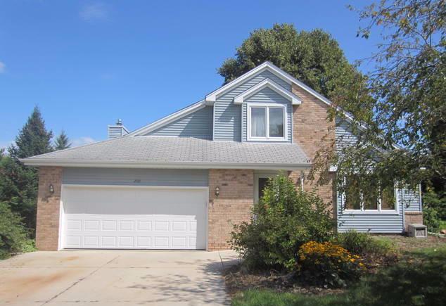 2921 Kilkenny Ct, West Bend, WI 53095