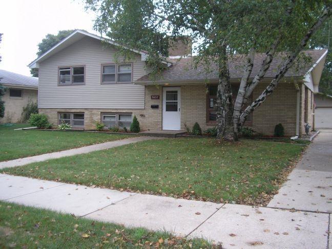 3637 Saint Clair St., Racine, WI 53402