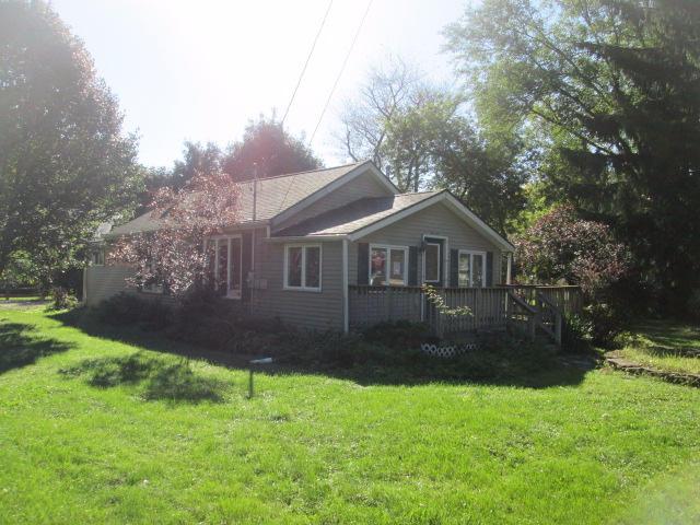 N1206 Mulberry Dr, Bloomfield, WI 53128