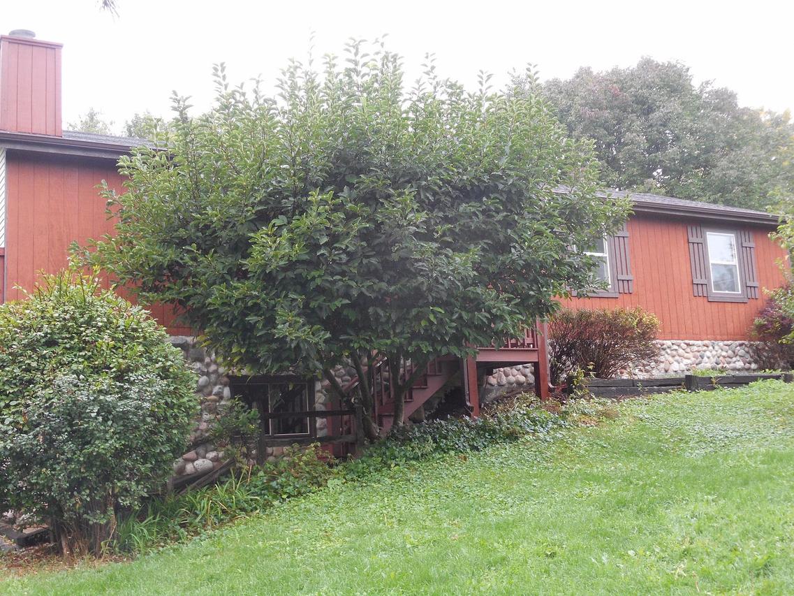 N9W27323 Jacquelyn Dr, Pewaukee, WI 53188