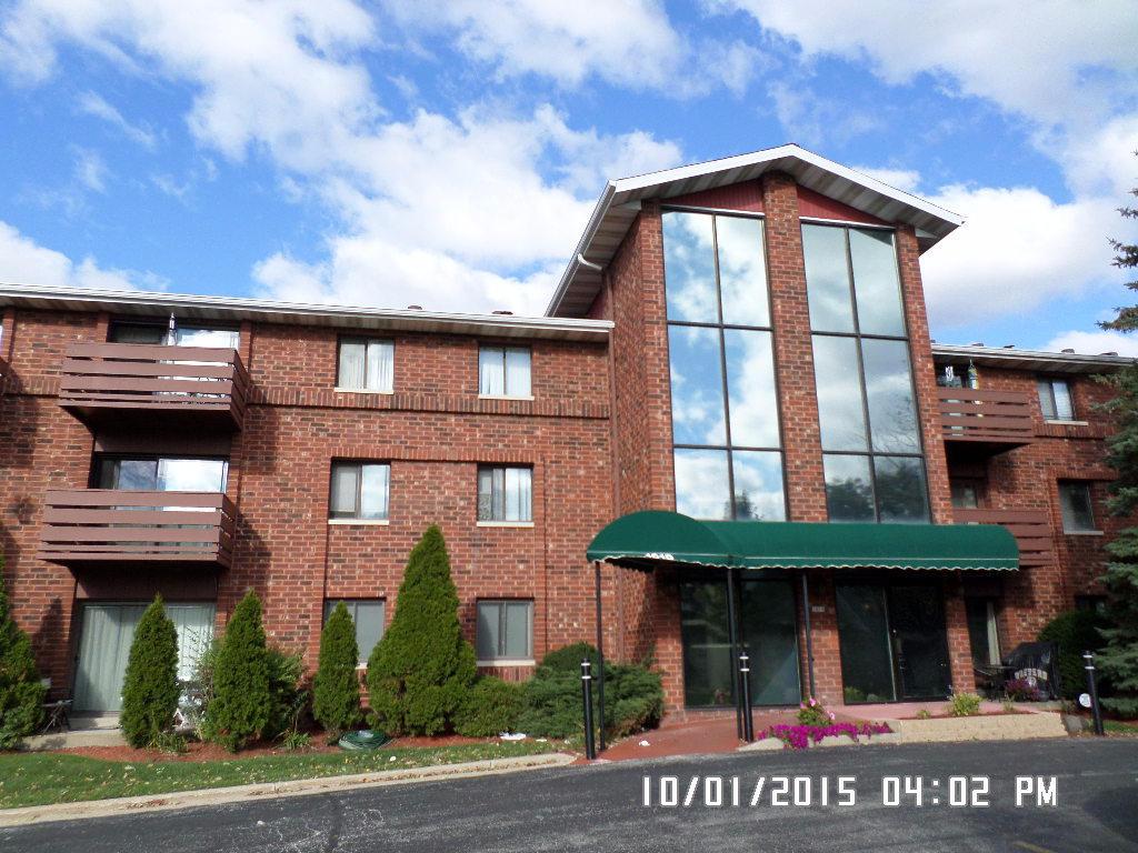 1618 S 115th Ct #207, West Allis, WI 53214