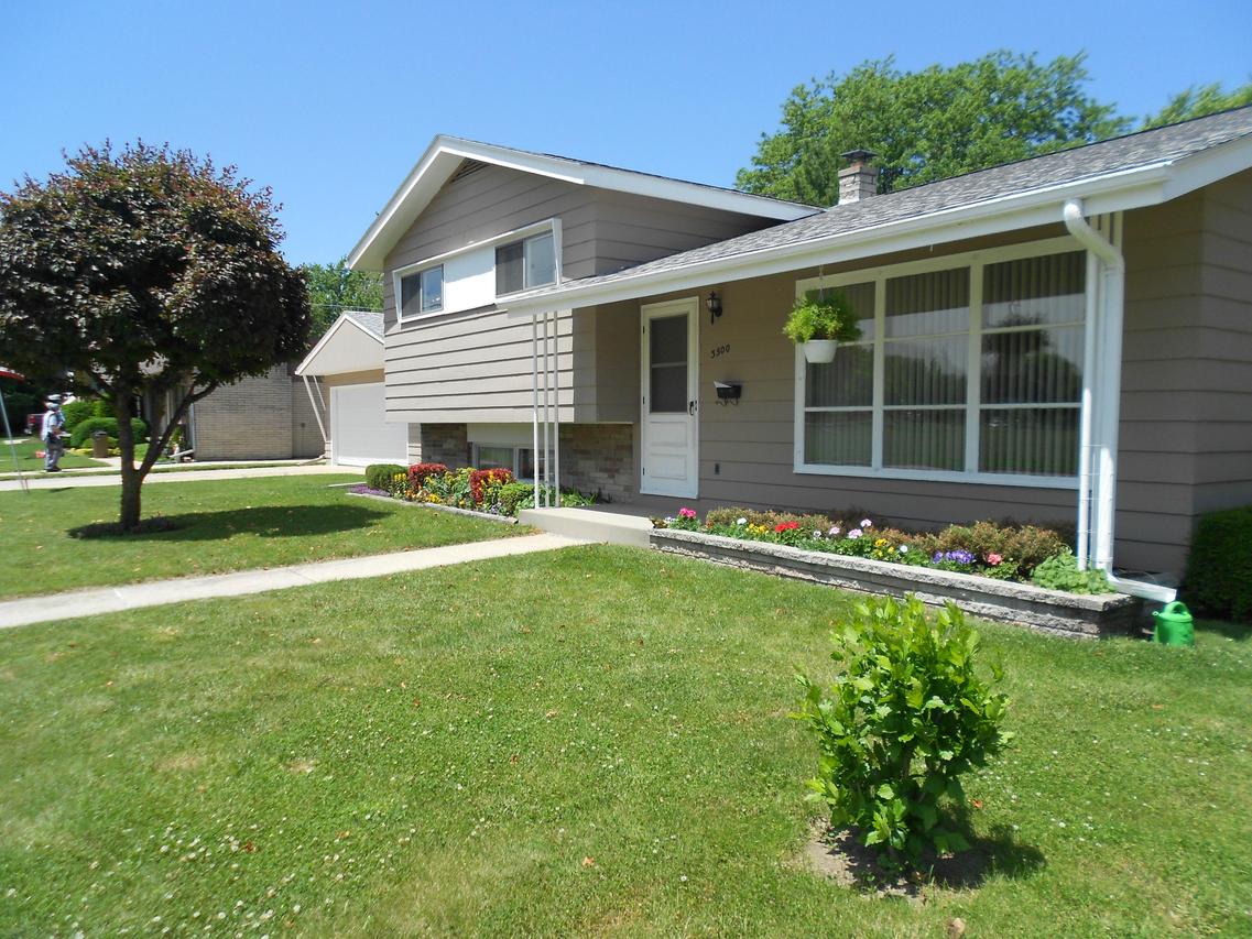 3500 21st St, Racine, WI 53405