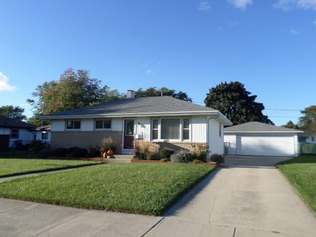 2906 Rosalind Ave, Racine, WI 53403