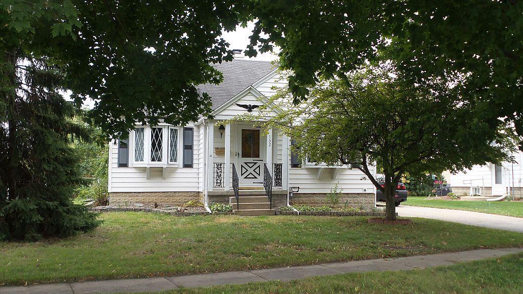 132 W Plymouth St, Jefferson, WI 53549
