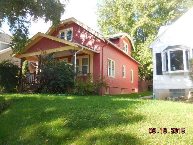 128 N 10th Ave, West Bend, WI 53095