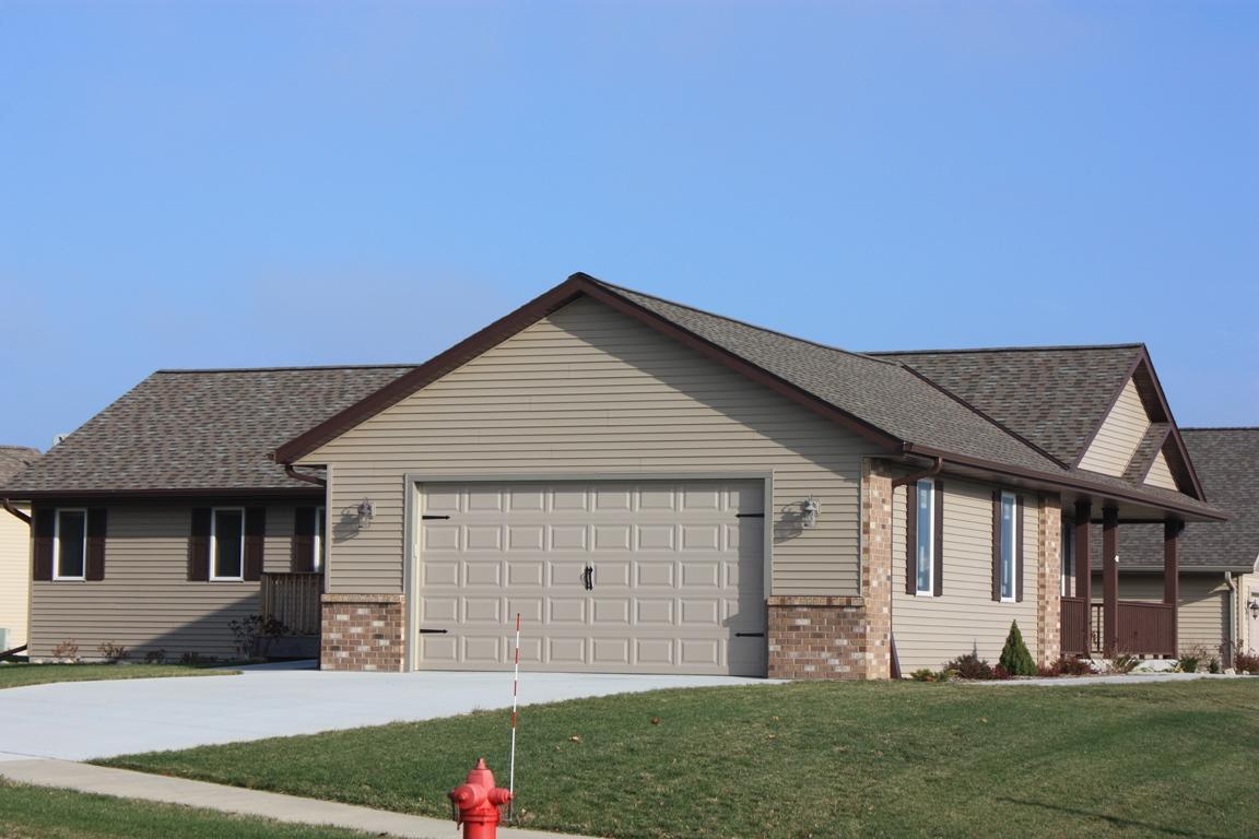 620 Ne Shna Bek Trl, Kewaskum, WI 53040