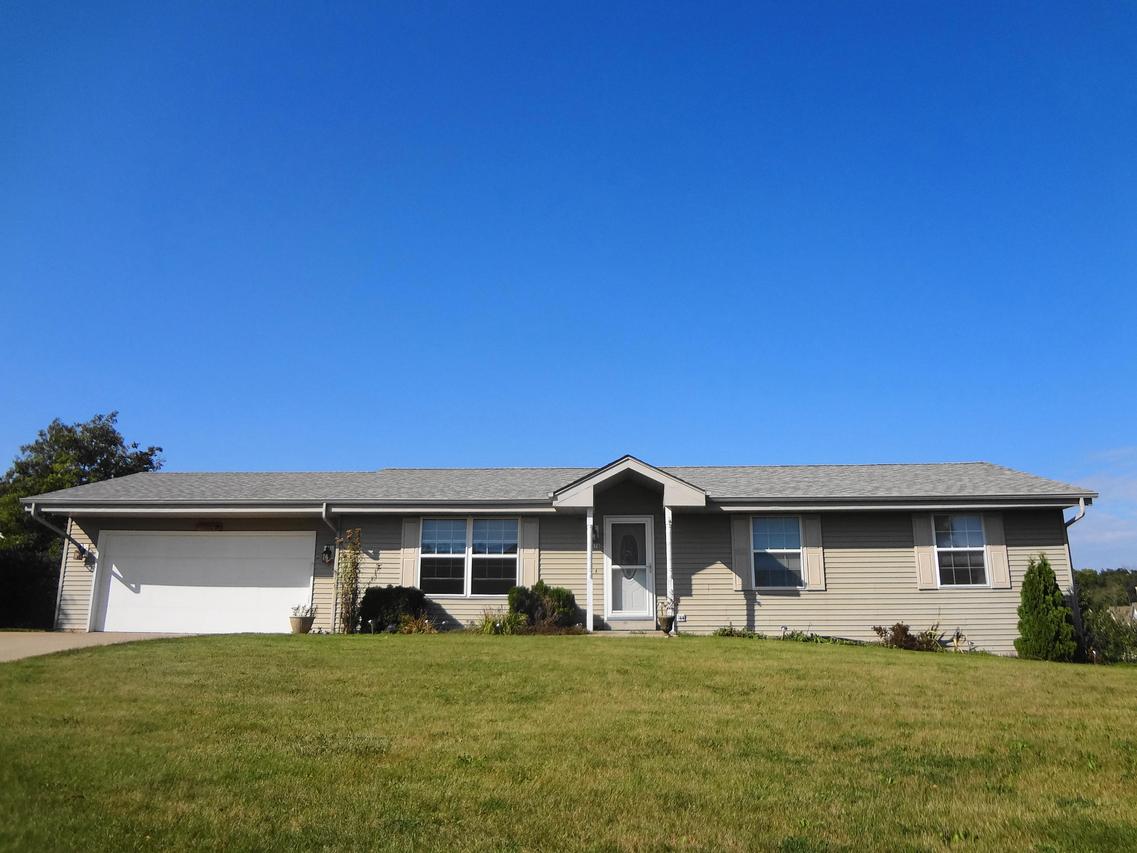 4476 W Thorncrest Dr. #DR, Franklin, WI 53132