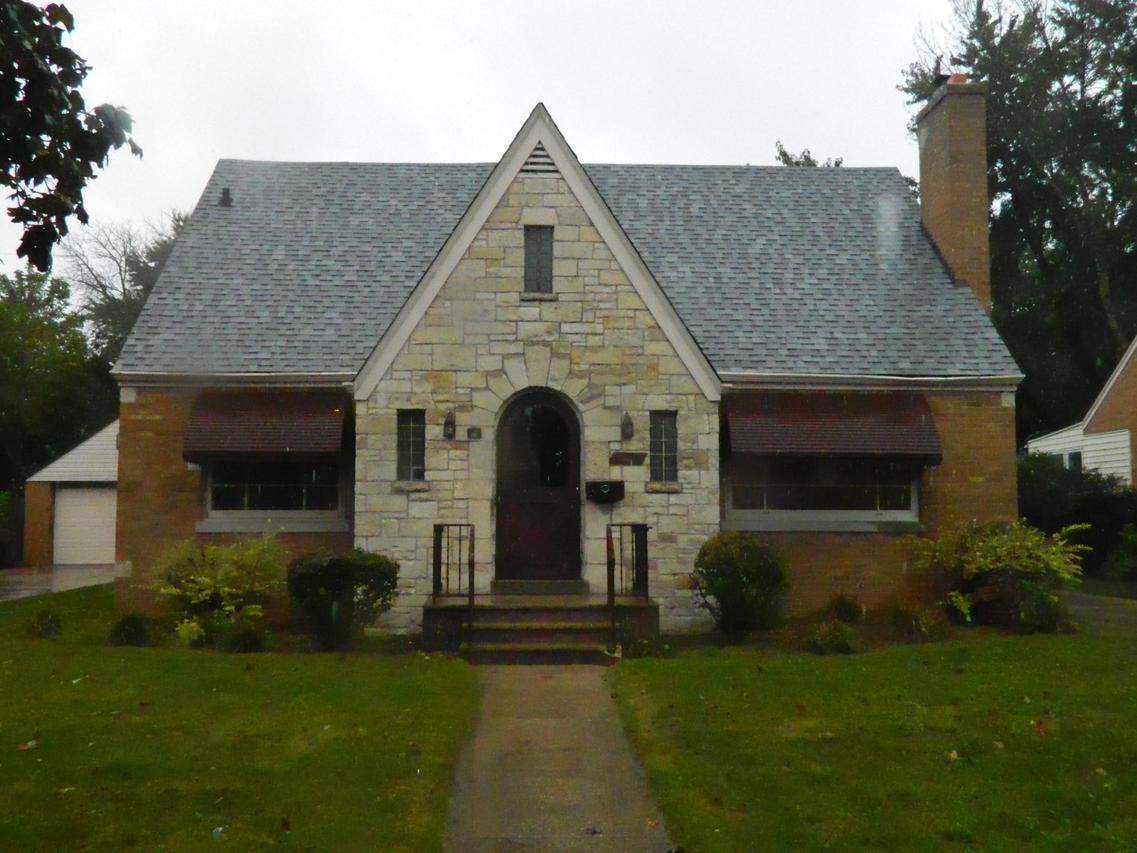 1830 75th St #St, Kenosha, WI 53143