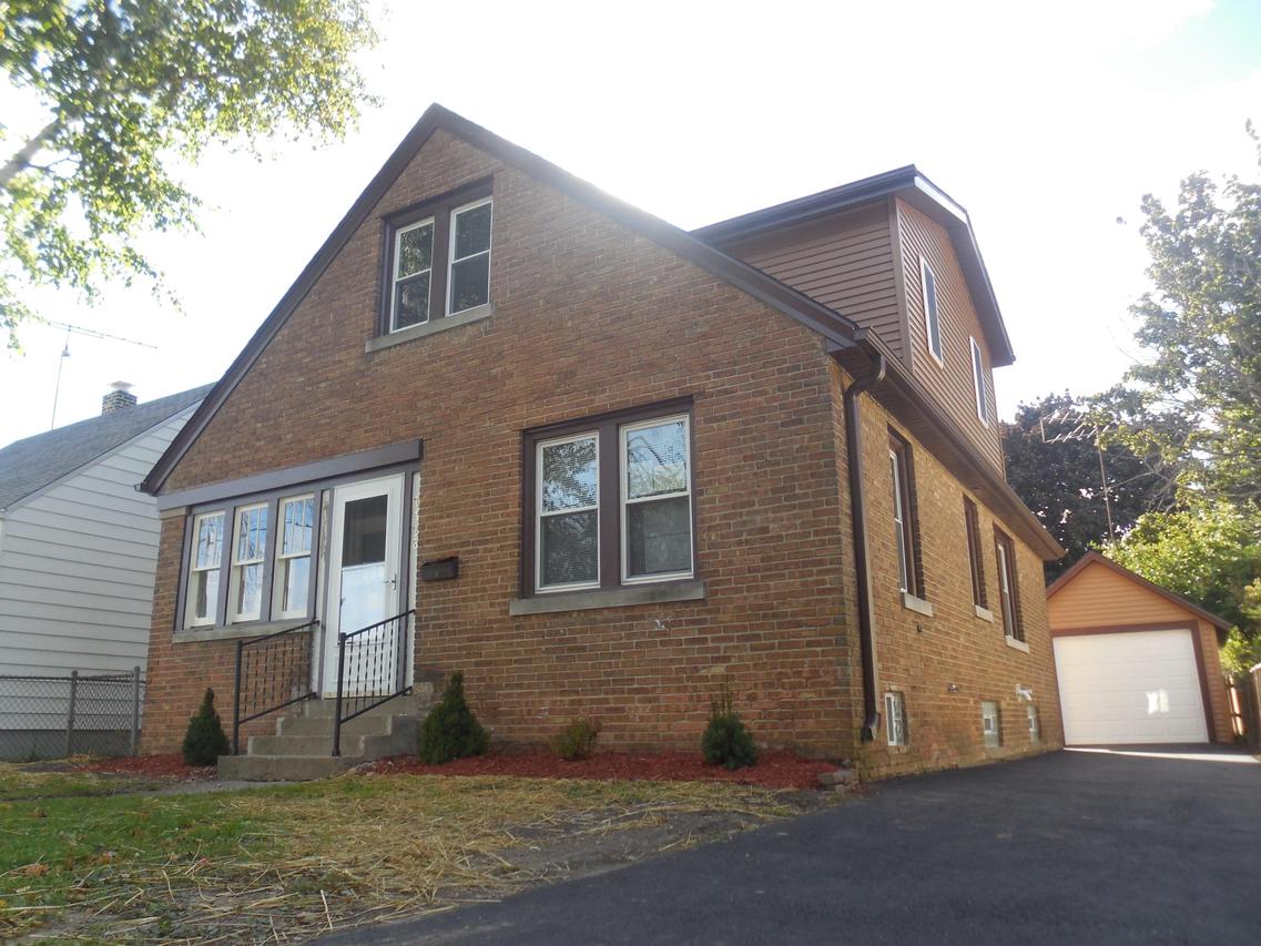 7326 40th Ave, Kenosha, WI 53142