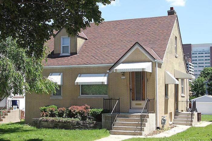 3054 S 34th St, Milwaukee, WI 53215