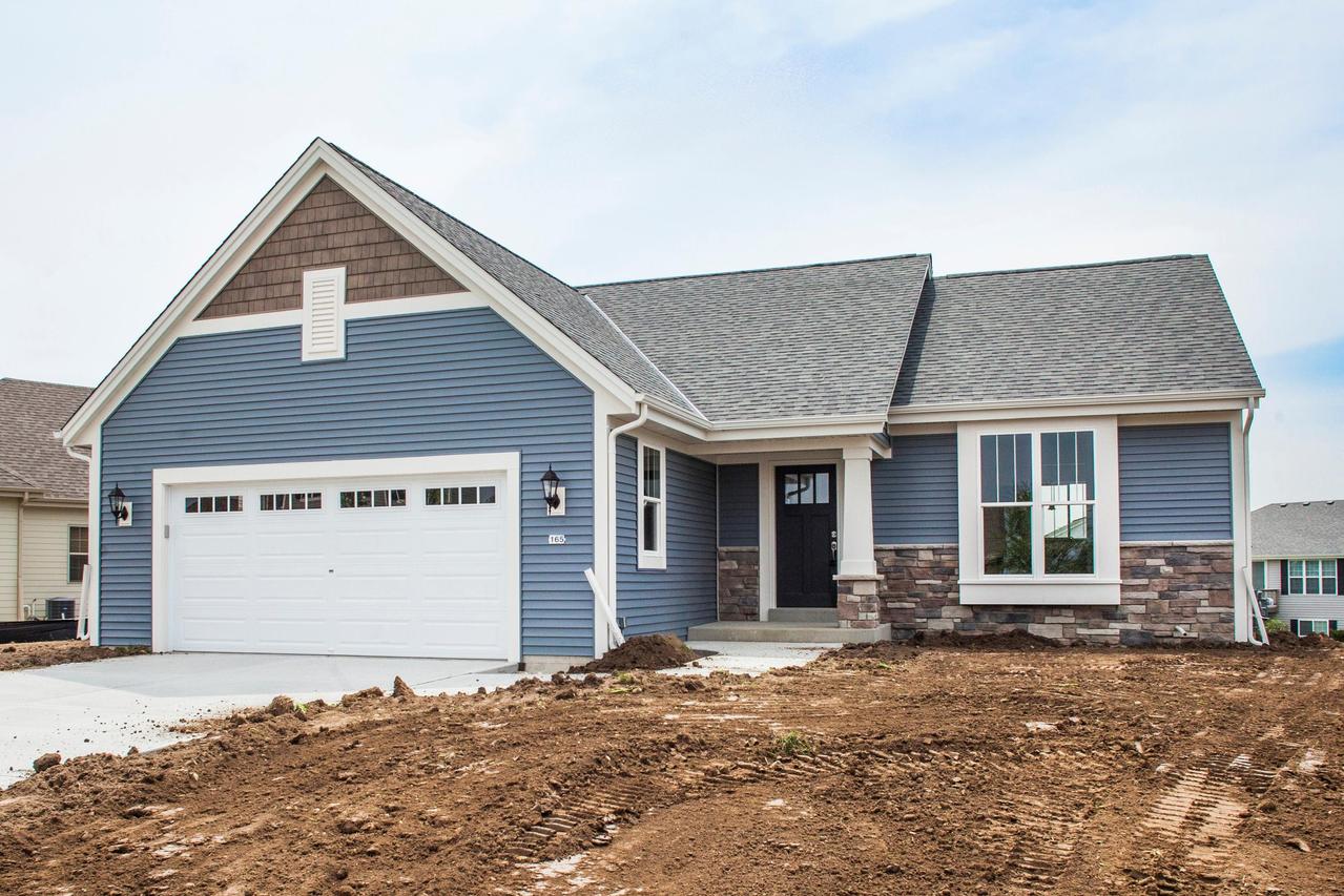 165 Countryside Dr, Slinger, WI 53086