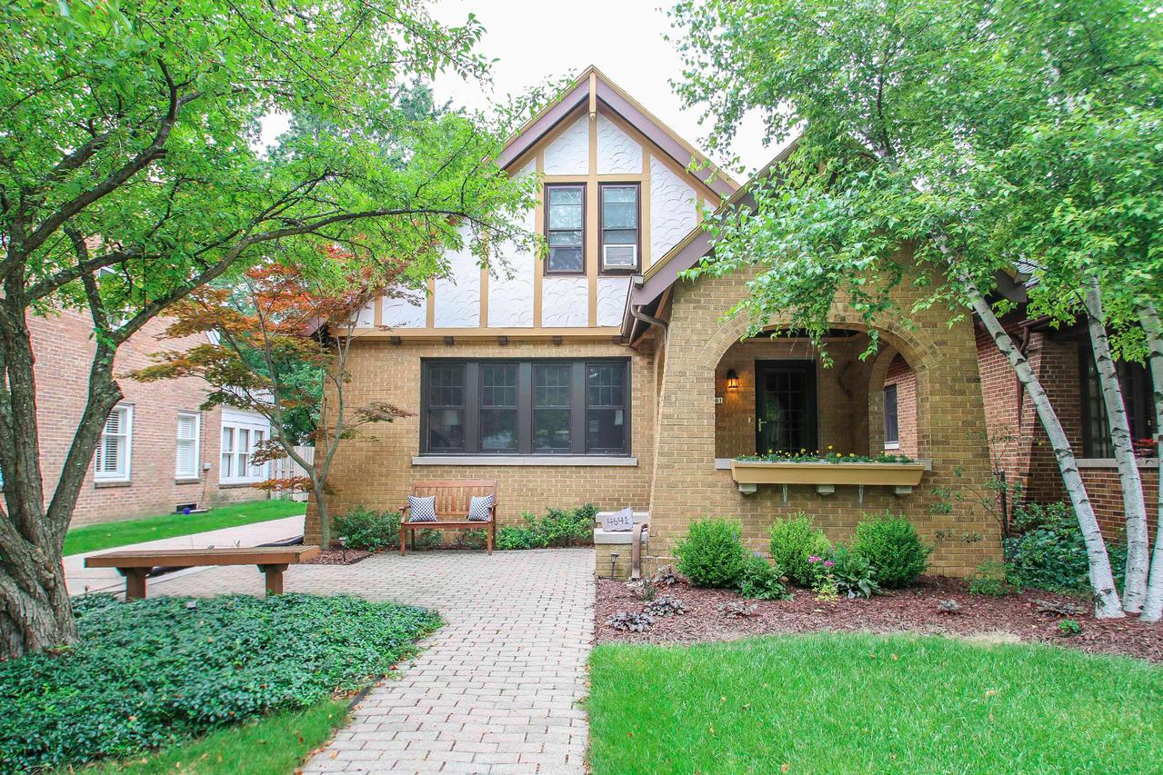 4641 N Marlborough Dr, Whitefish Bay, WI 53211