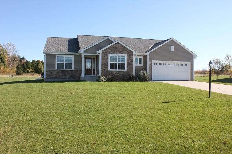 3220 Sherman Parc Cir, Jackson, WI 53037