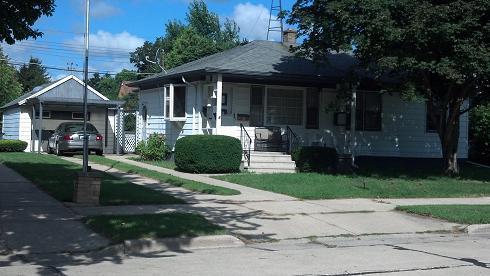 1628 West Lawn Ave, Racine, WI 53405