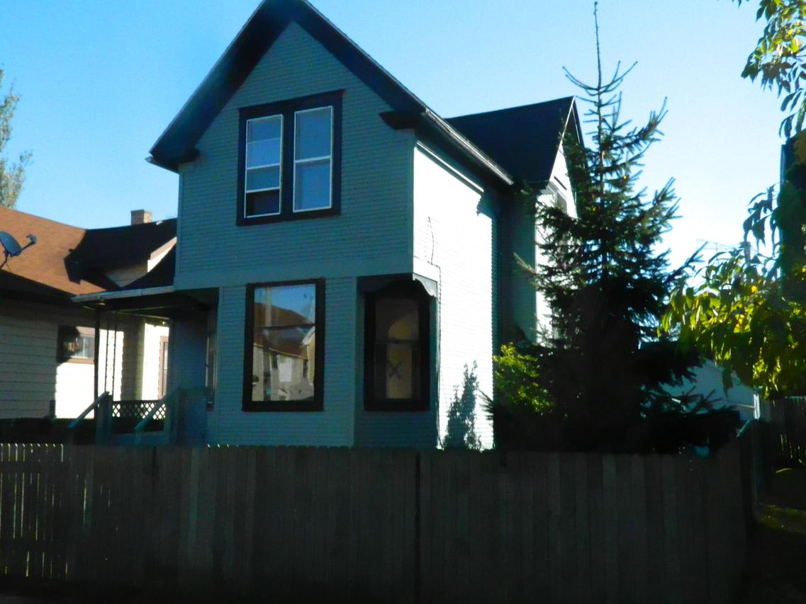 1831 Villa St, Racine, WI 53403