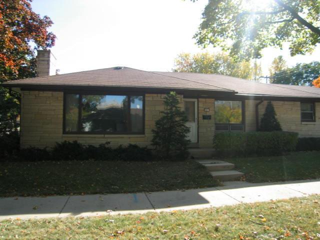 5801 W Stack Dr., Milwaukee, WI 53219