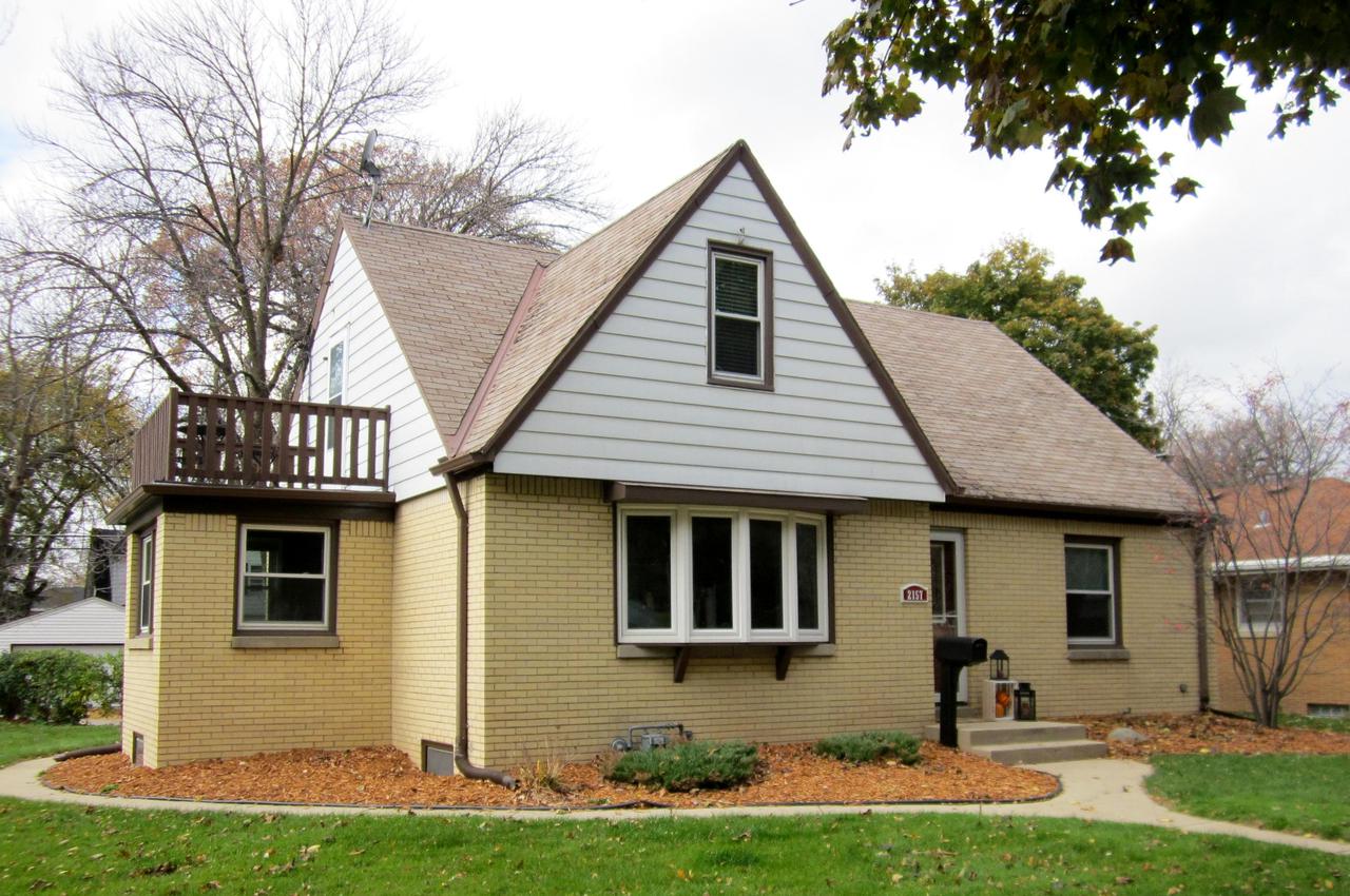 2157 S 107th St., West Allis, WI 53227