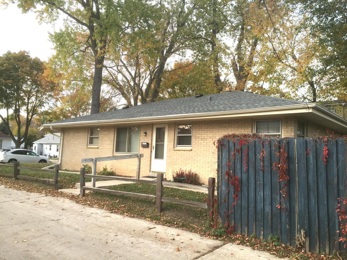 1352 S 120th St, West Allis, WI 53214