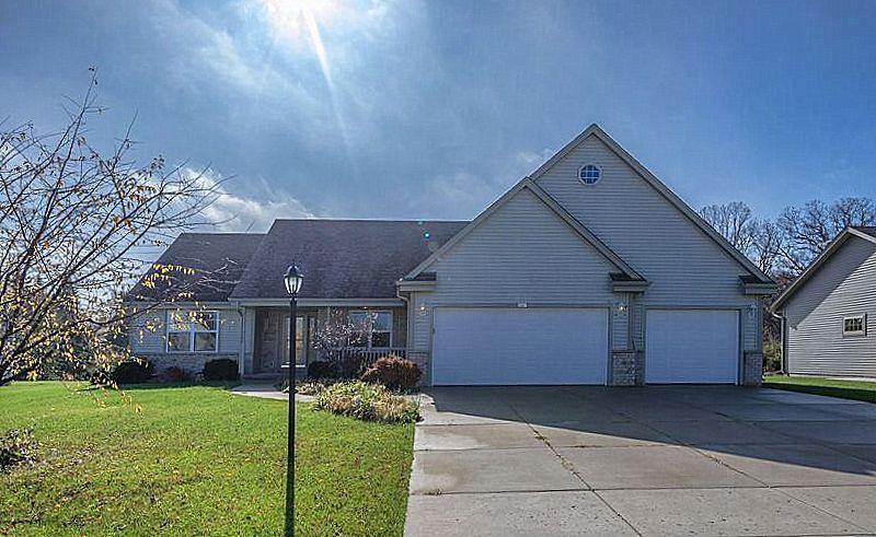 7687 W Windrush Ln., Franklin, WI 53132