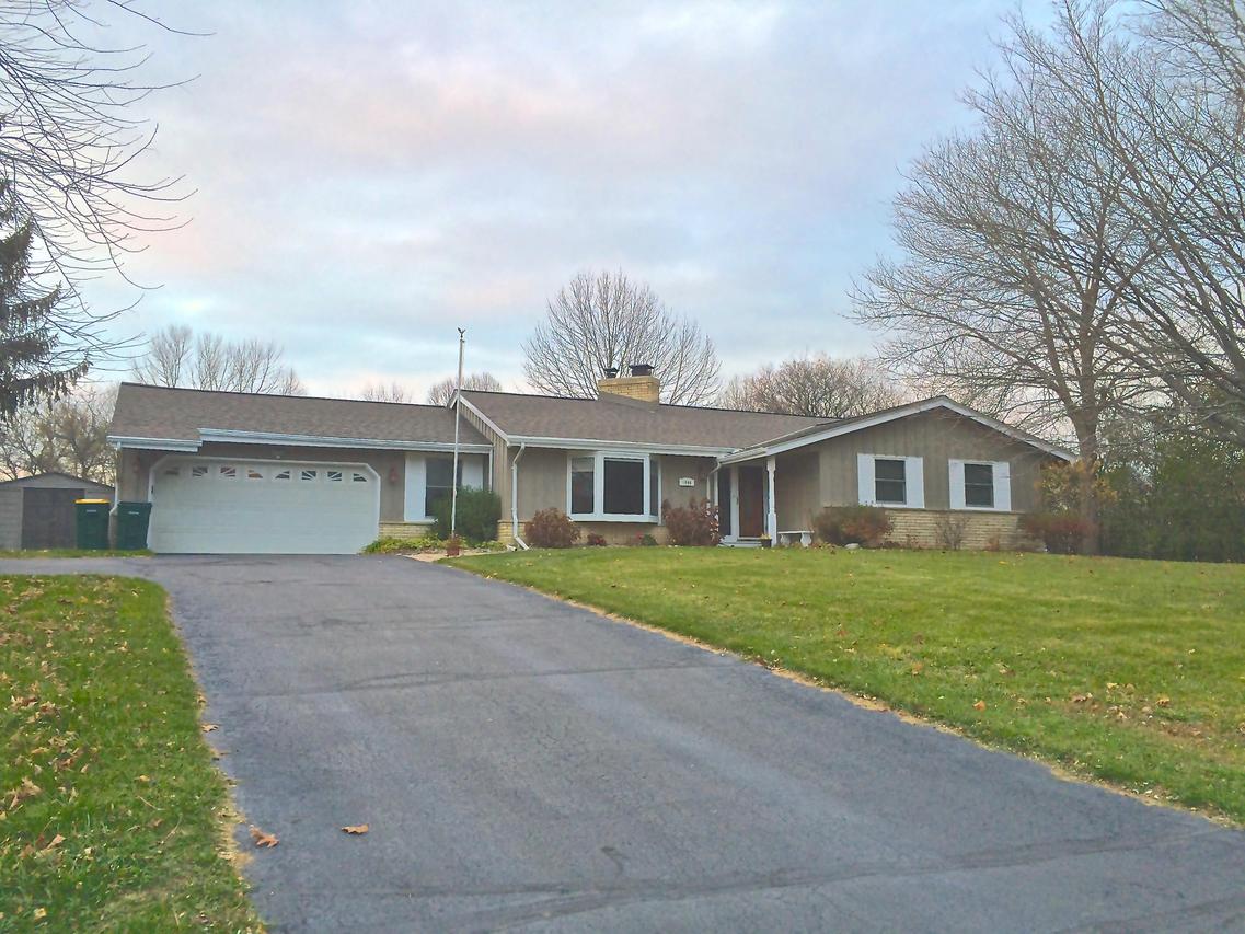 1944 Green Valley, Grafton, WI 53024