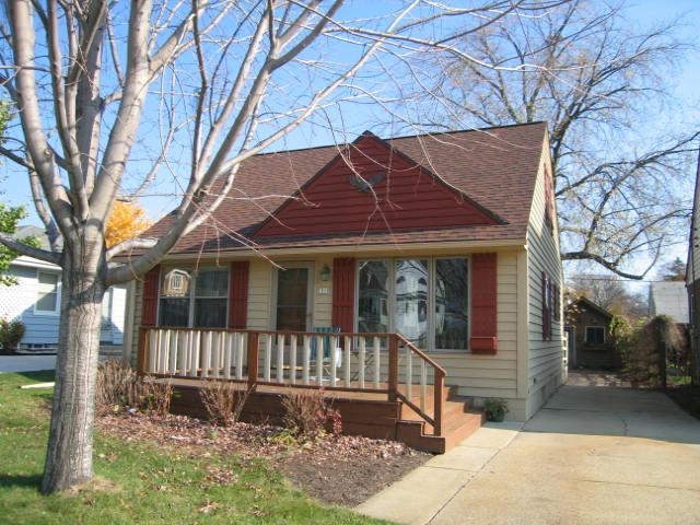 1318 S 93rd St., West Allis, WI 53214