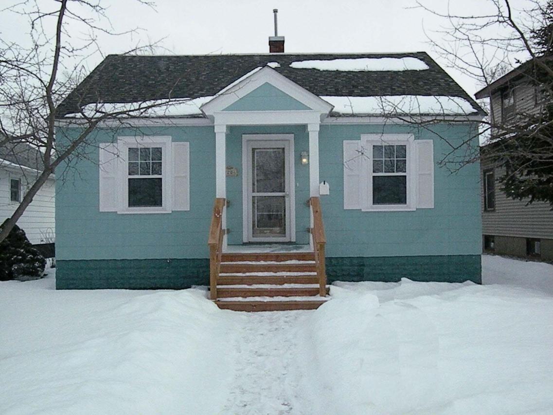 2206 Prospect St, La Crosse, WI 54603