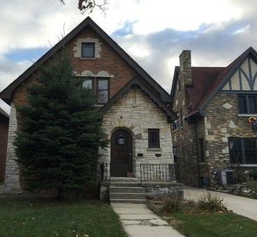 4123 W Mckinley Ct. #4125, Milwaukee, WI 53208