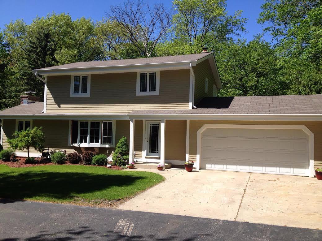 S66W25330 Skyline Dr, Vernon, WI 53189