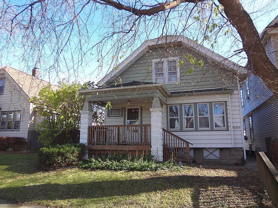 2542 S Burrell St, Milwaukee, WI 53207