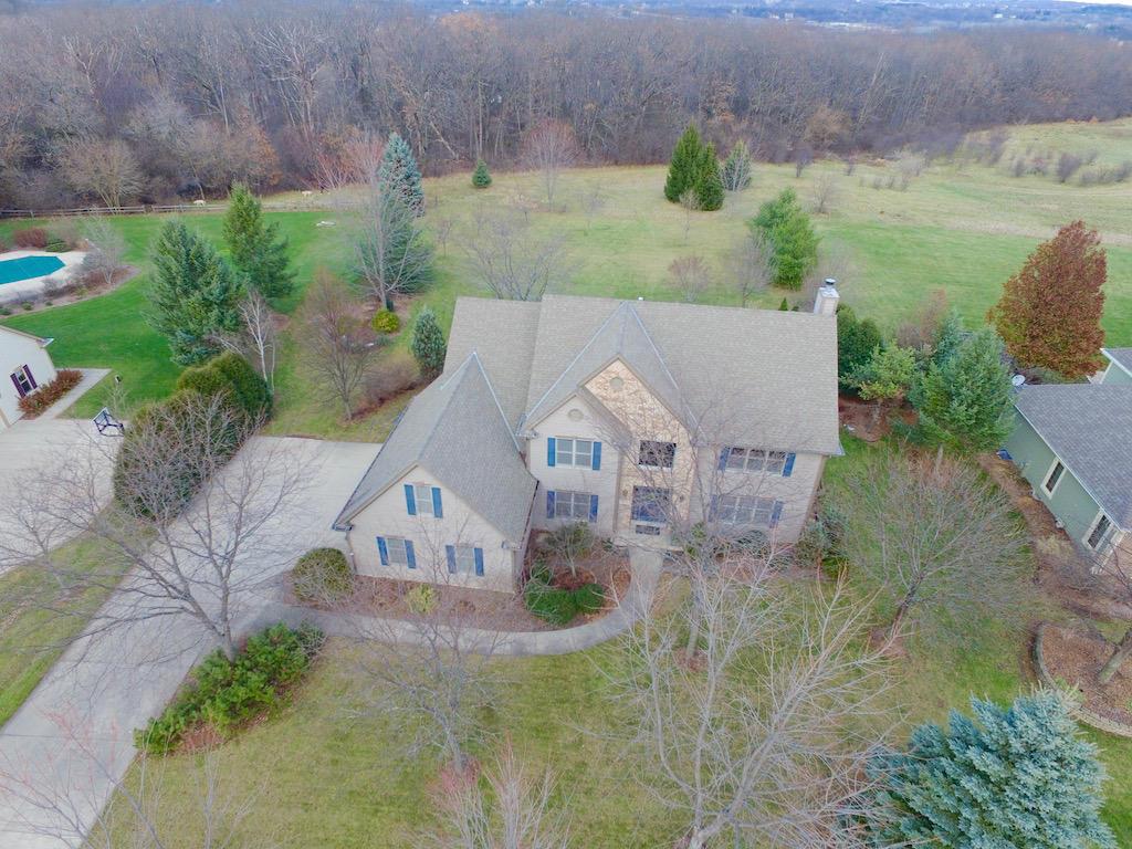 W292N3957 Round Hill, Delafield, WI 53072
